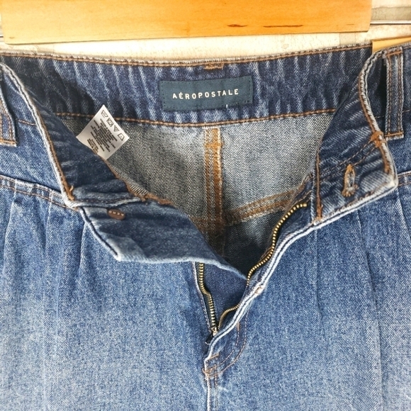 AEROPOSTALE High Rise Mom Shorts Size 12 - Picture 5 of 9